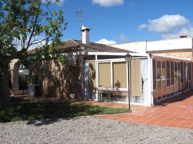 Bungalow in LLiria Countryside