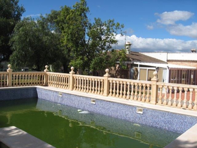 Bungalow in LLiria Countryside