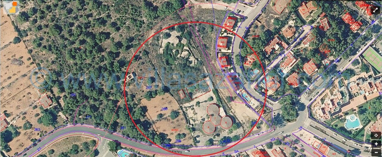 Parcela comercial urbanizada con un tamaño de 8.521 m2