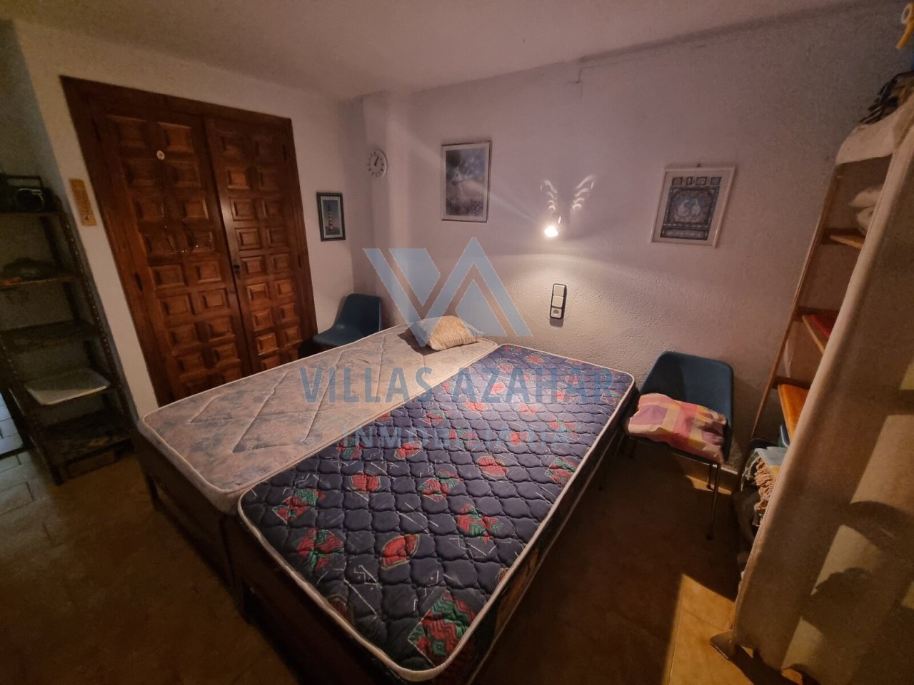 Habitación encantadora con puerta de armario histórica: ¡acogedora y con carácter!