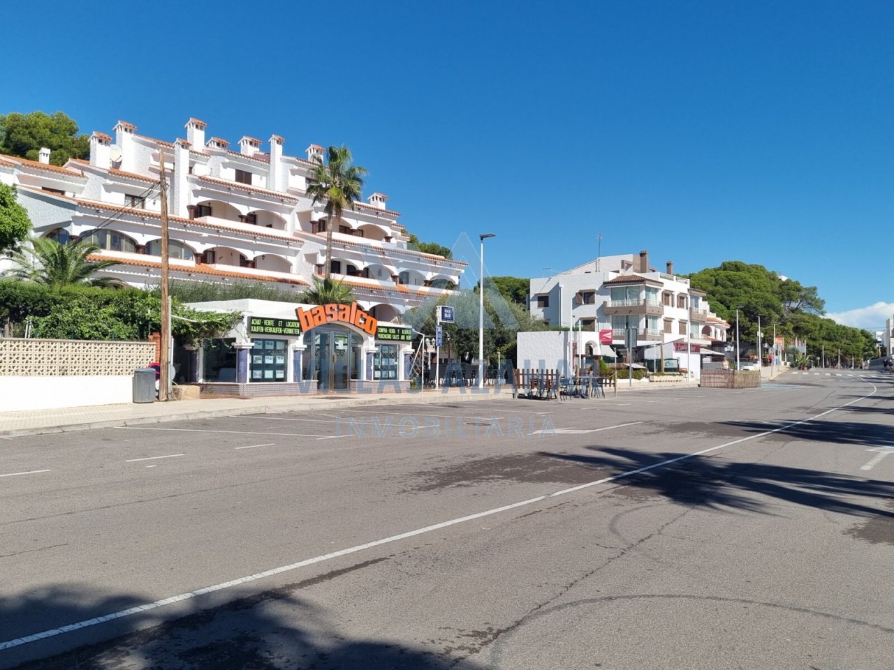 Complejo residencial mediterráneo con encanto - Ubicación exclusiva frente a la playa con aparcamiento justo en la puerta!