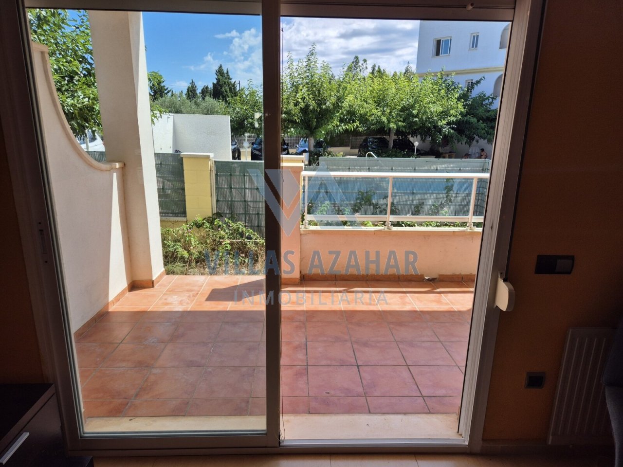 Terraza luminosa con vistas amplias: ¡Su zona exterior de ensueño con encanto!